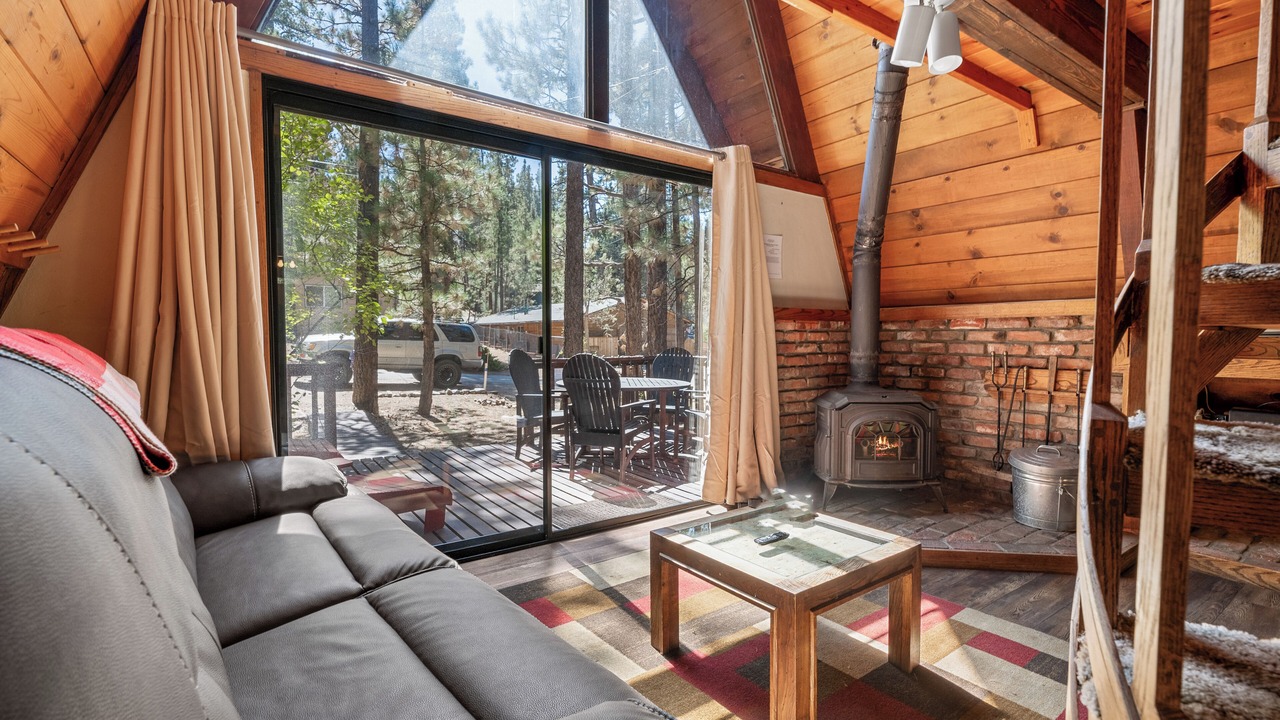 Photo of Livingroom in Big Bear City