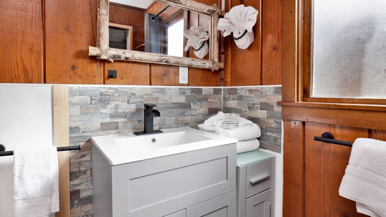 Photo of Bathroom in Big Bear Lake