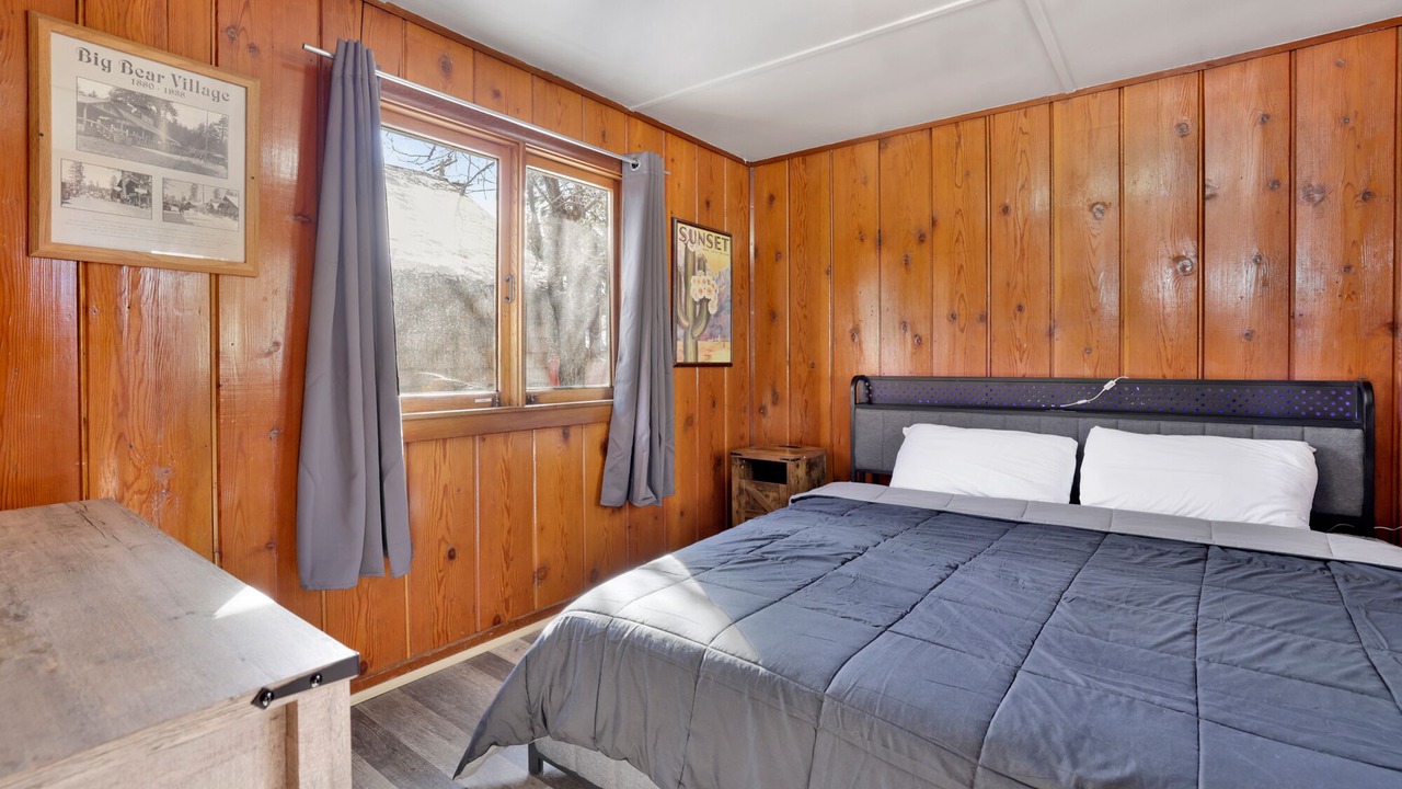 Photo of Bedroom in Big Bear Lake