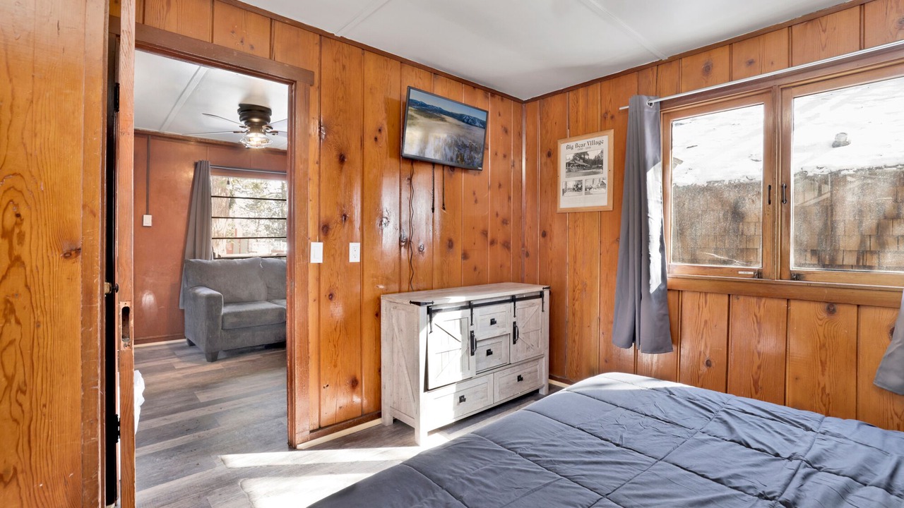 Photo of Bedroom in Big Bear Lake