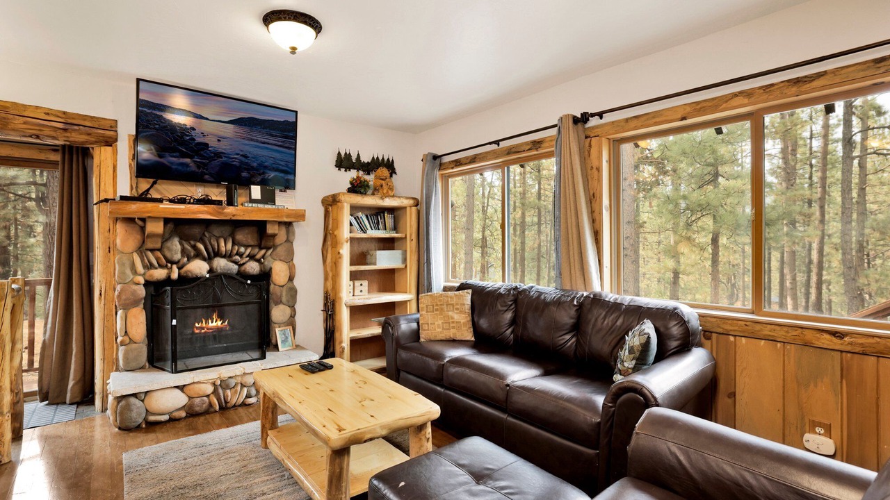 Photo of Livingroom in Big Bear