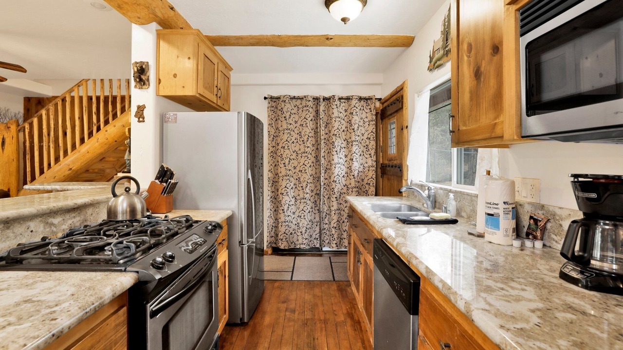 Photo of Kitchen in Big Bear