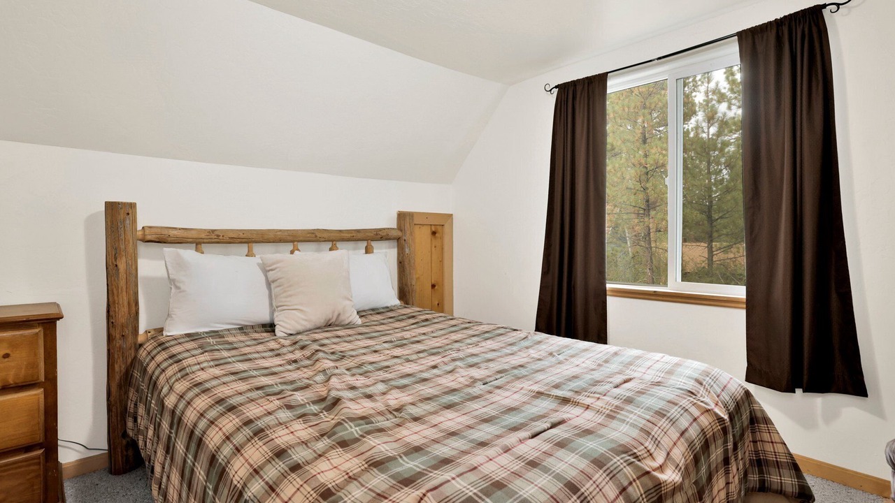 Photo of Bedroom in Big Bear