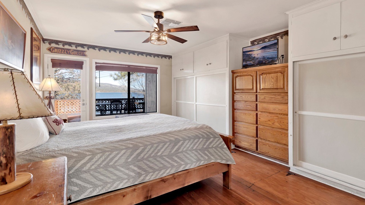 Photo of Bedroom in Big Bear Lake
