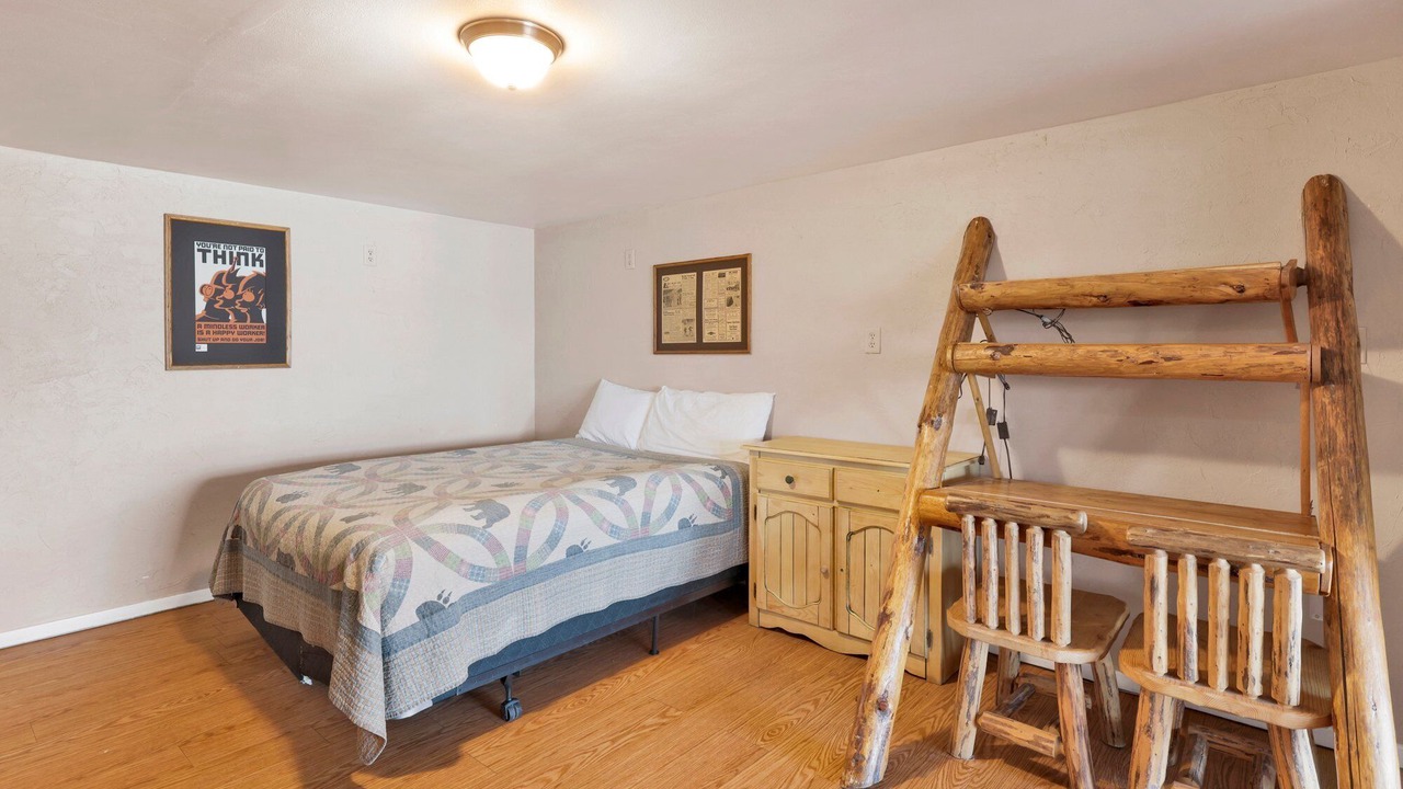 Photo of Bedroom in Big Bear Lake