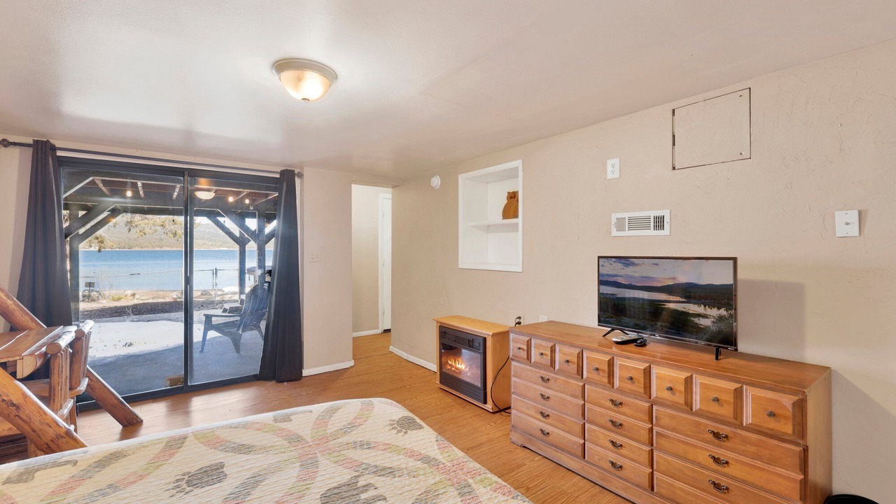 Photo of Bedroom in Big Bear Lake