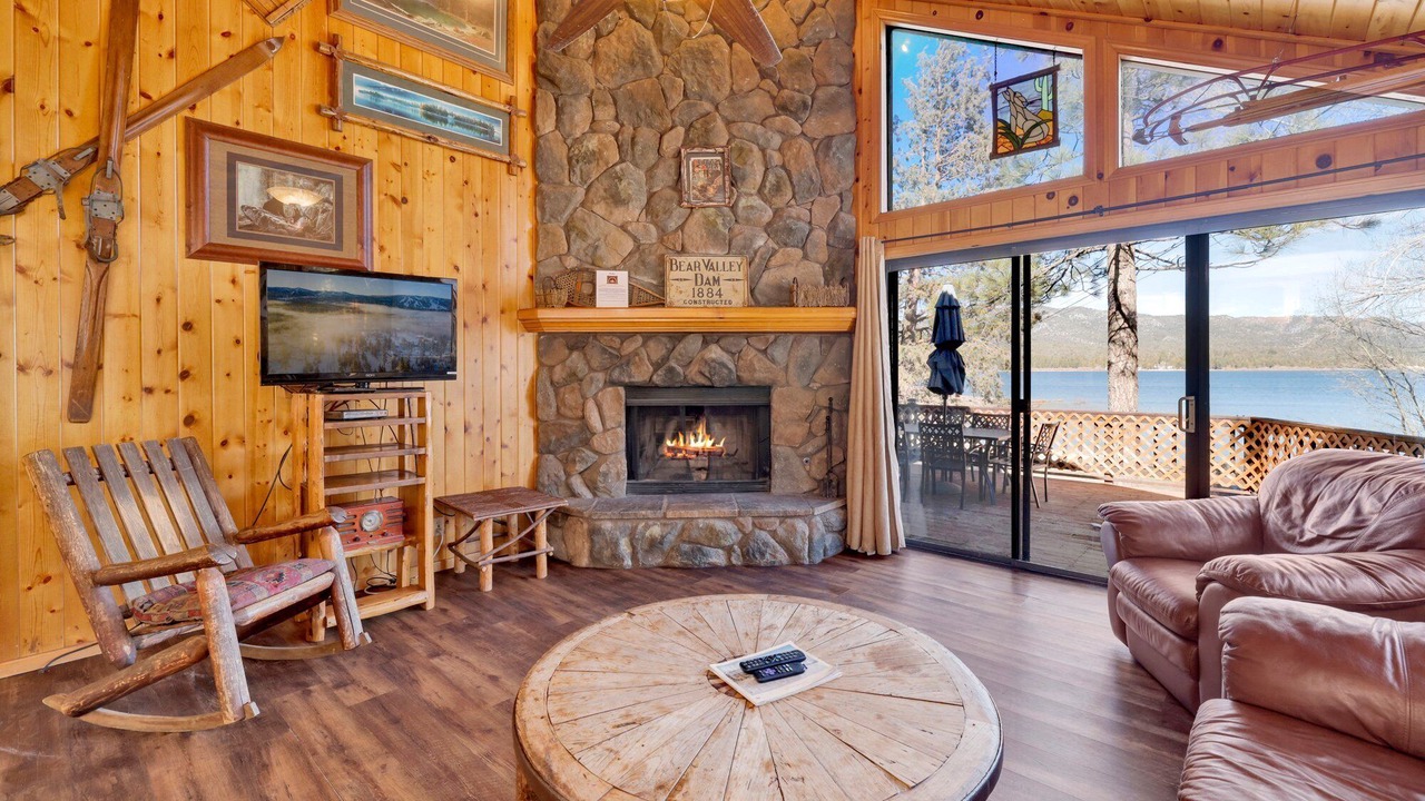 Photo of Livingroom in Big Bear Lake