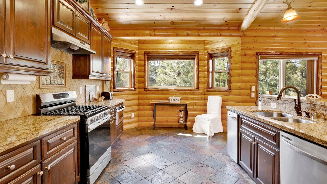 Photo of Kitchen in Eagle Mountain Estates