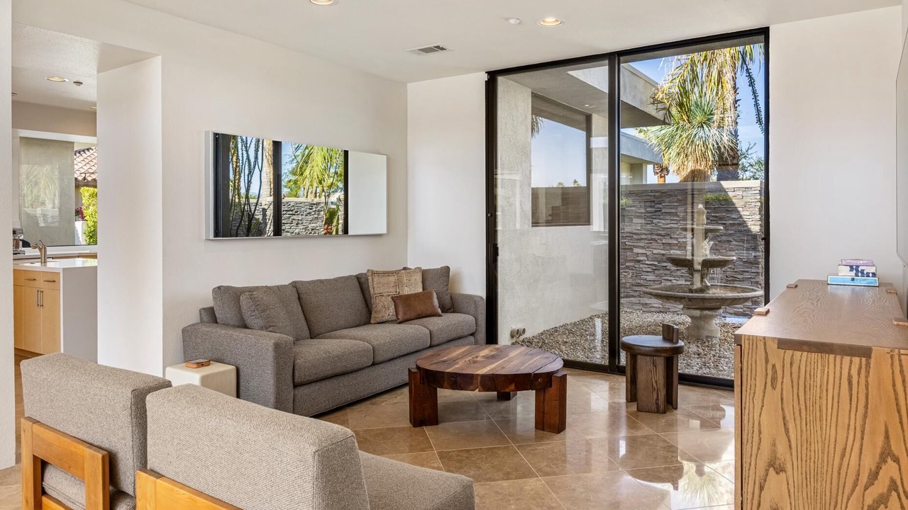 Photo of Livingroom in Palm Springs