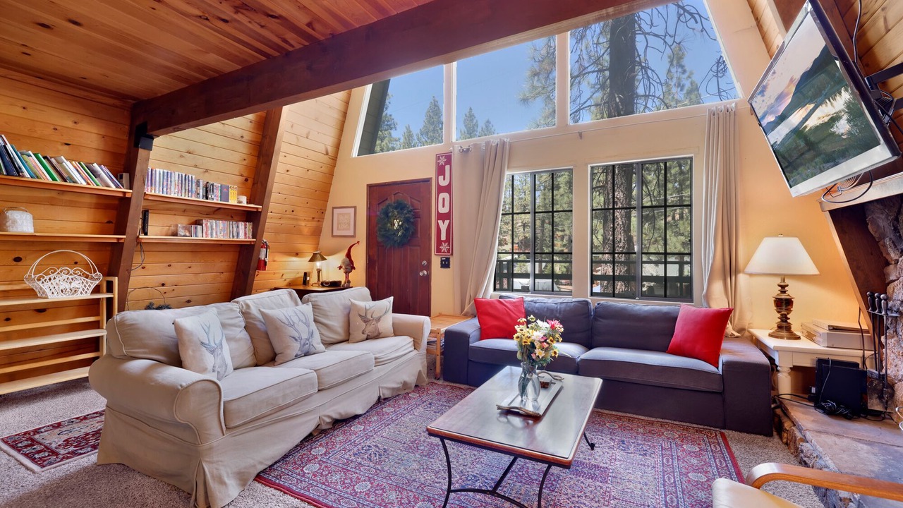 Photo of Livingroom in Moonridge