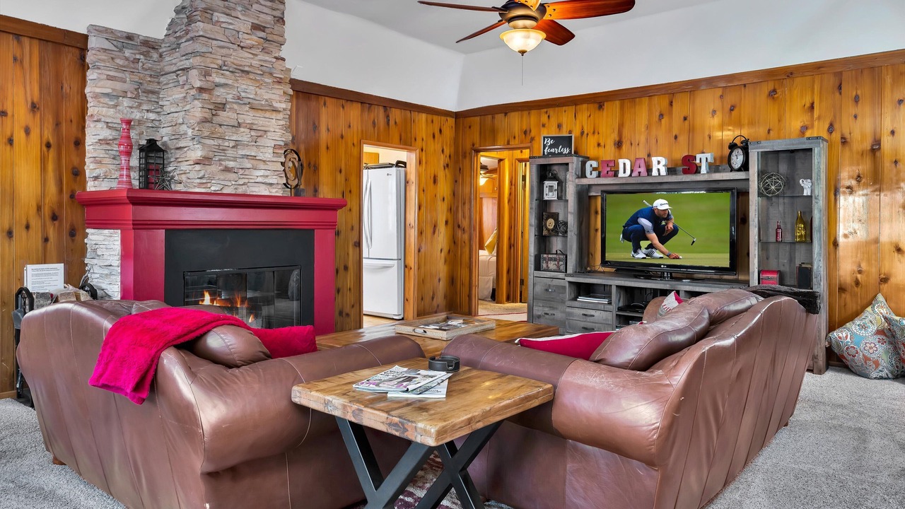 Photo of Bedroom in Idyllwild
