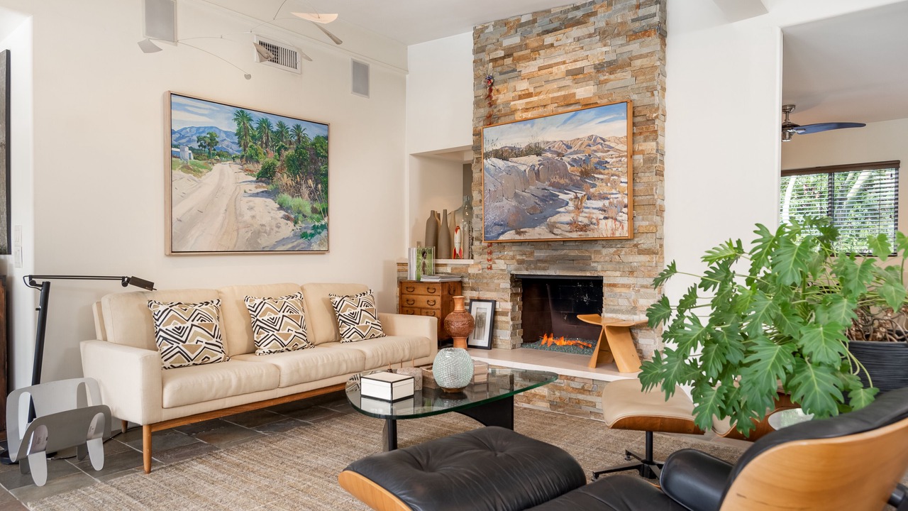 Photo of Livingroom in Tahquitz River Estates