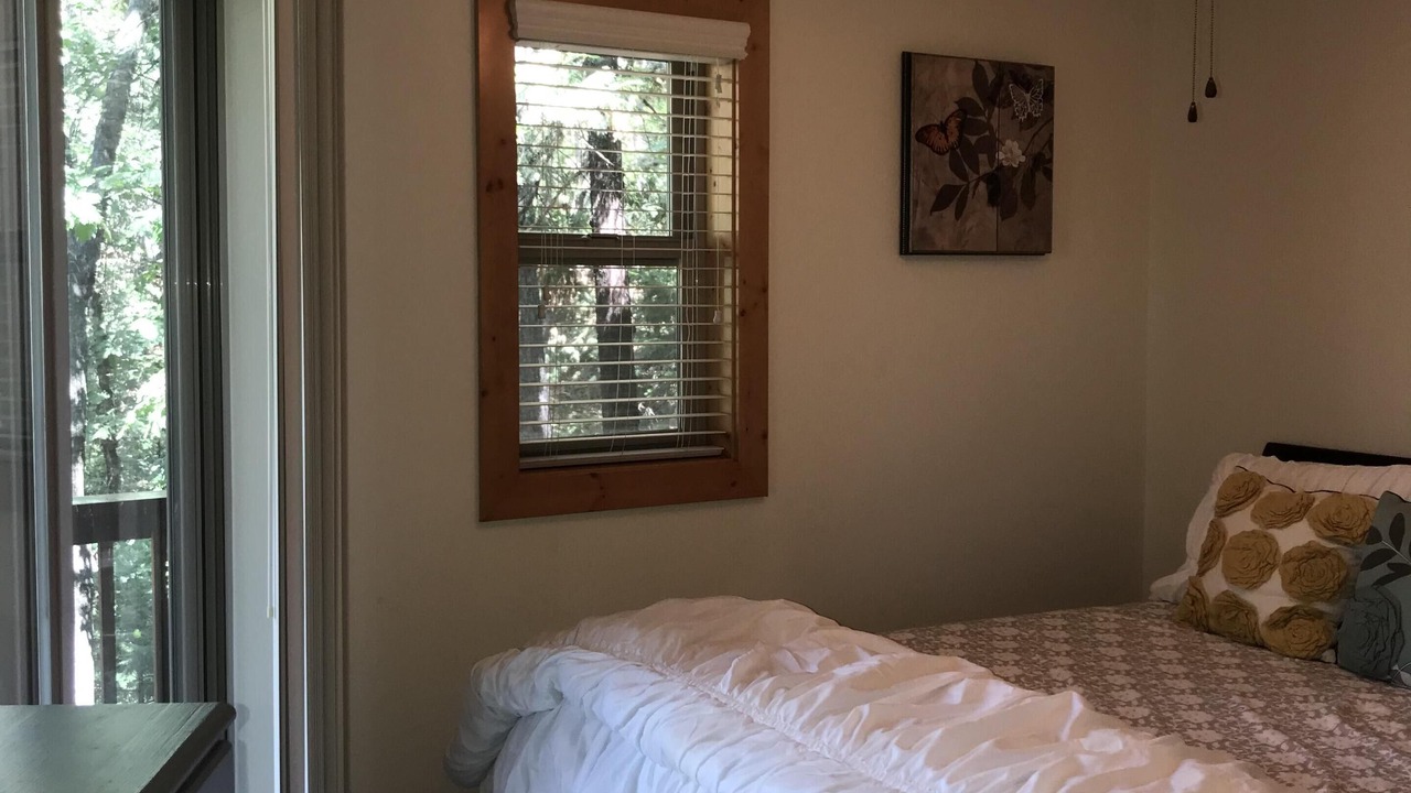 Photo of Bedroom in Phoenix Lake-Cedar Ridge
