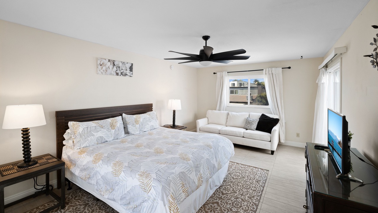 Photo of Bedroom in Huntington Beach