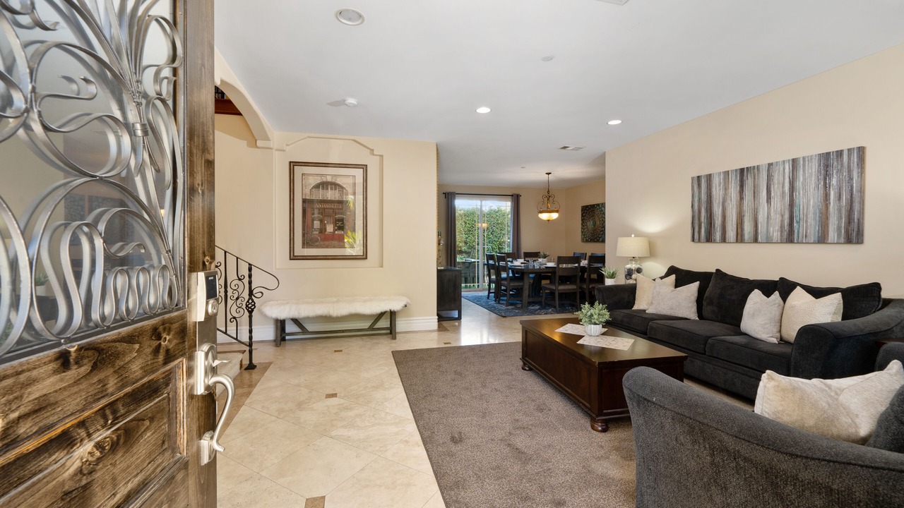 Photo of Livingroom in Lake Balboa