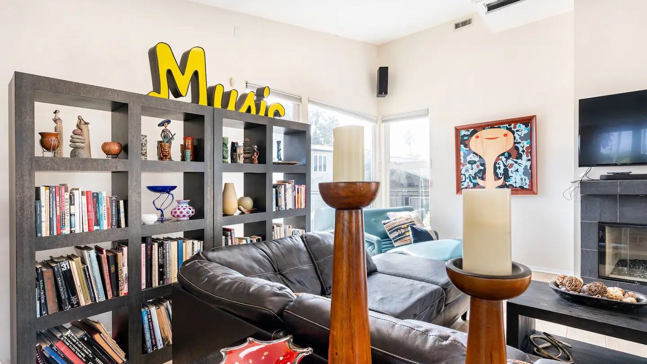 Photo of Livingroom in Venice Canals