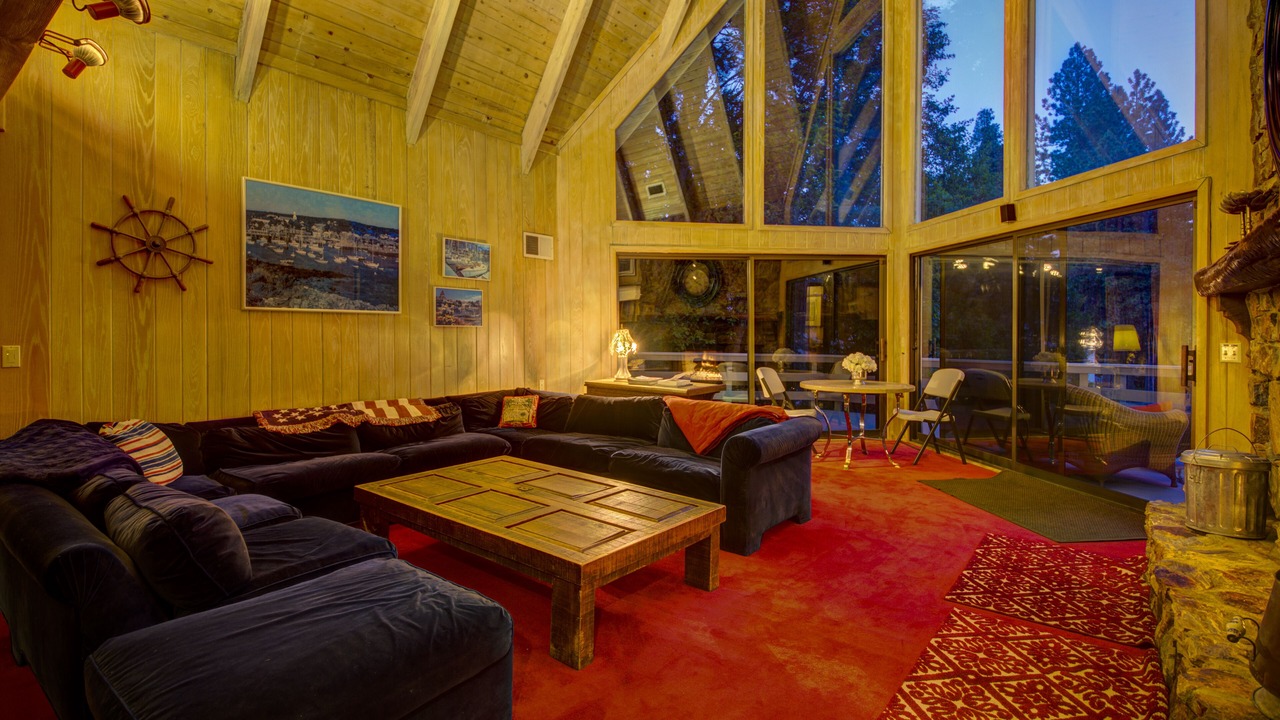 Photo of Bedroom in Blue Jay