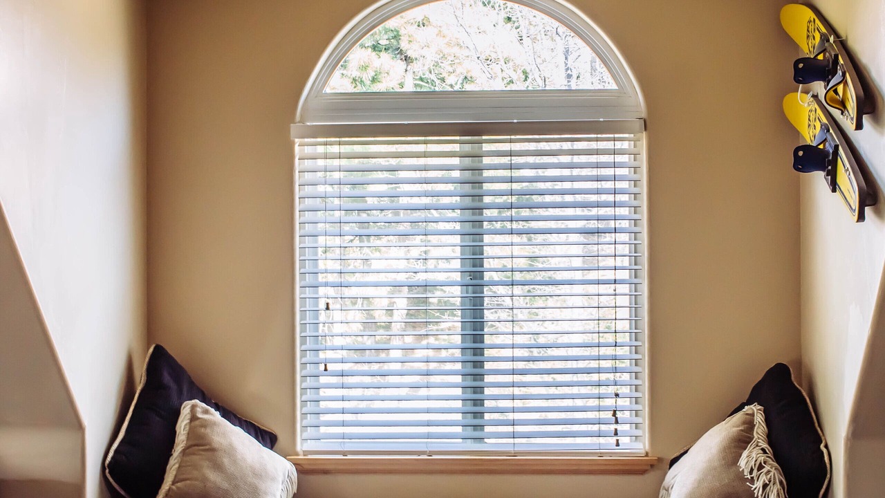 Photo of Bedroom in Lake Arrowhead