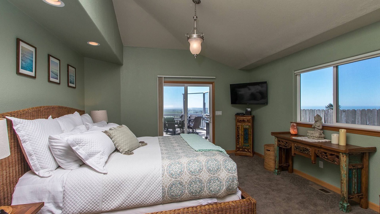 Photo of Bedroom in McKinleyville
