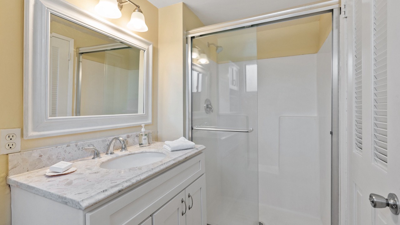 Photo of Bathroom in Carpinteria