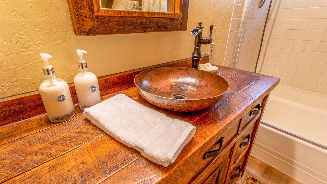 Photo of Bathroom in Idyllwild