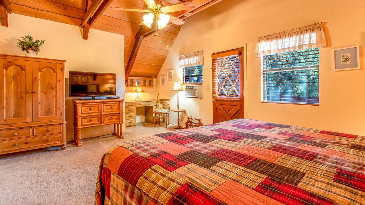 Photo of Patio Balcony in Idyllwild