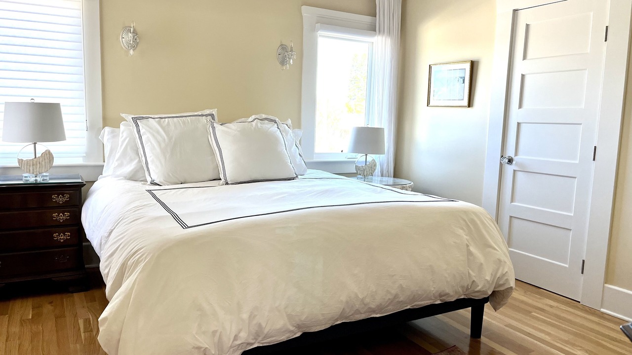 Photo of Bedroom in Mission Hills