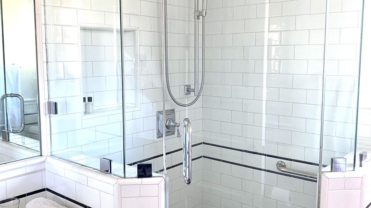Photo of Bathroom in Mission Hills