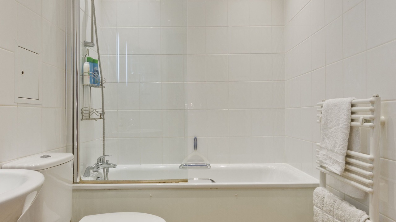 Photo of Bathroom in Vincent Square