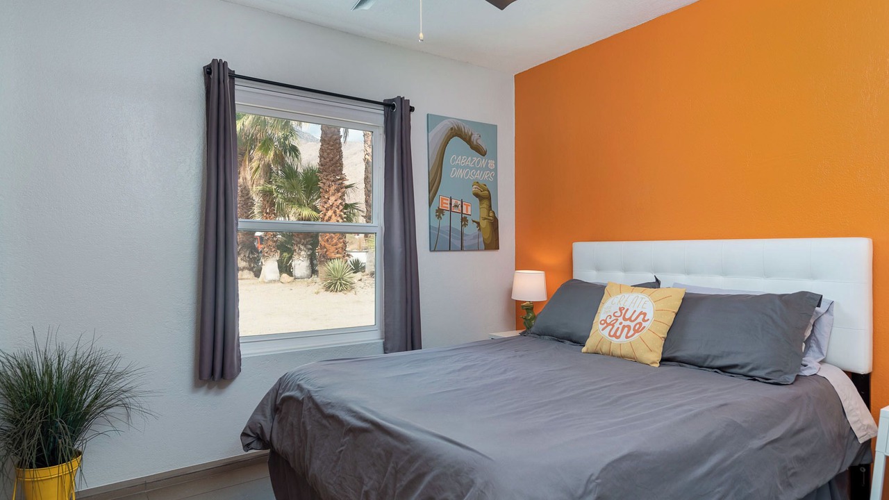 Photo of Bedroom in Racquet Club West
