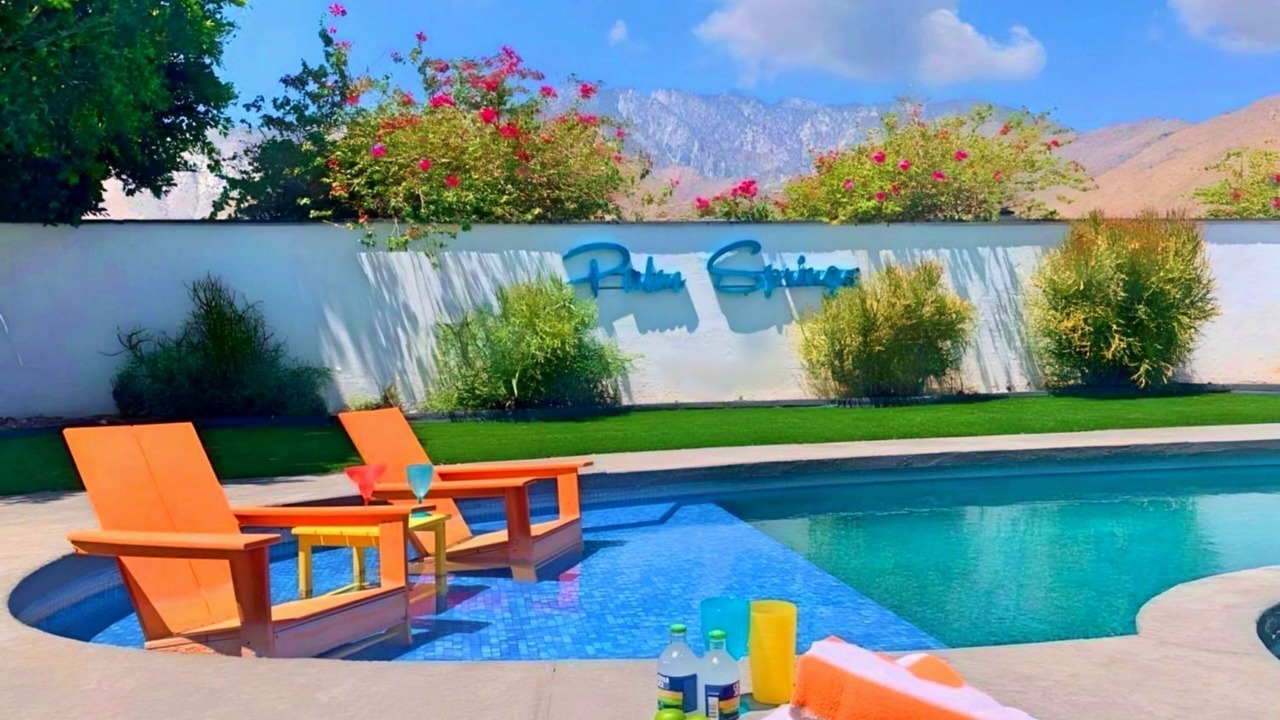 Photo of Outdoor in Racquet Club West
