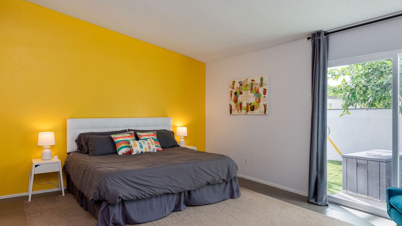 Photo of Bedroom in Racquet Club West
