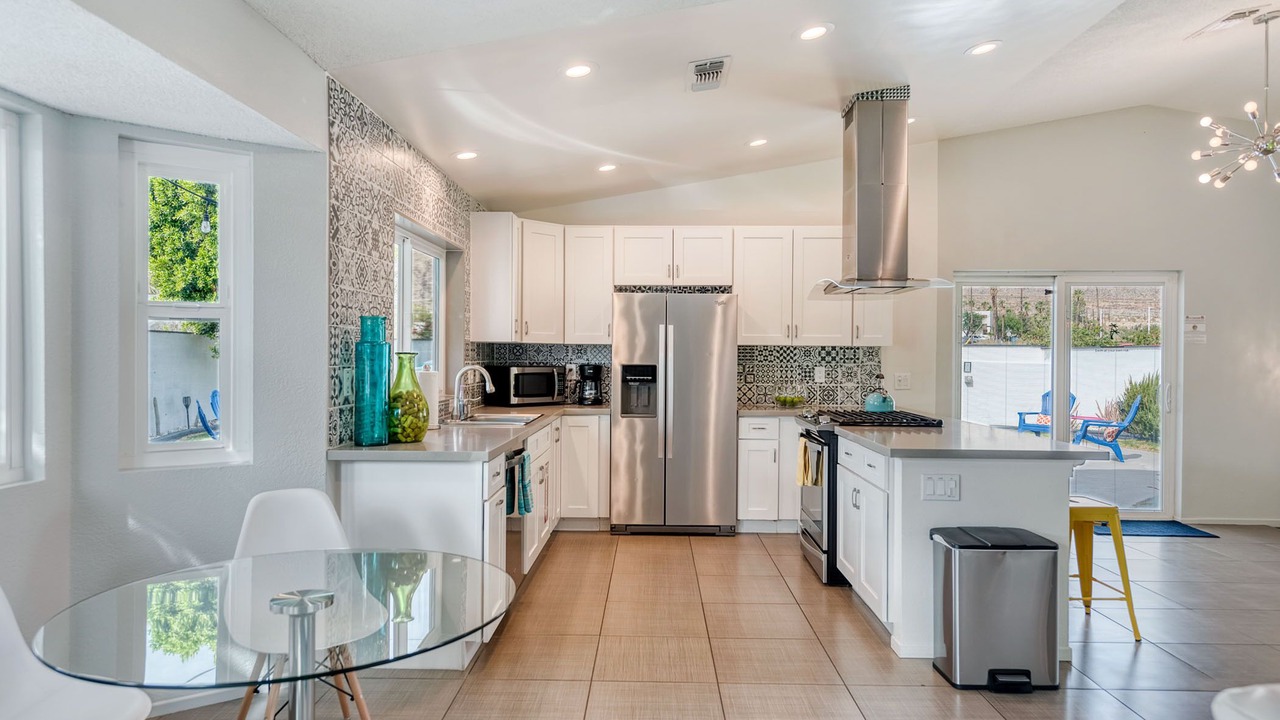 Photo of Kitchen in Racquet Club West