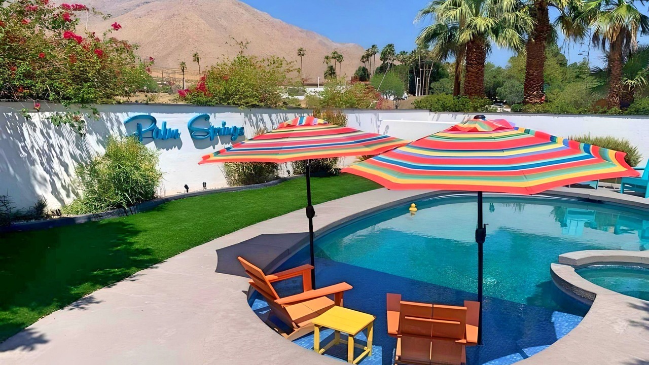Photo of Outdoor in Racquet Club West