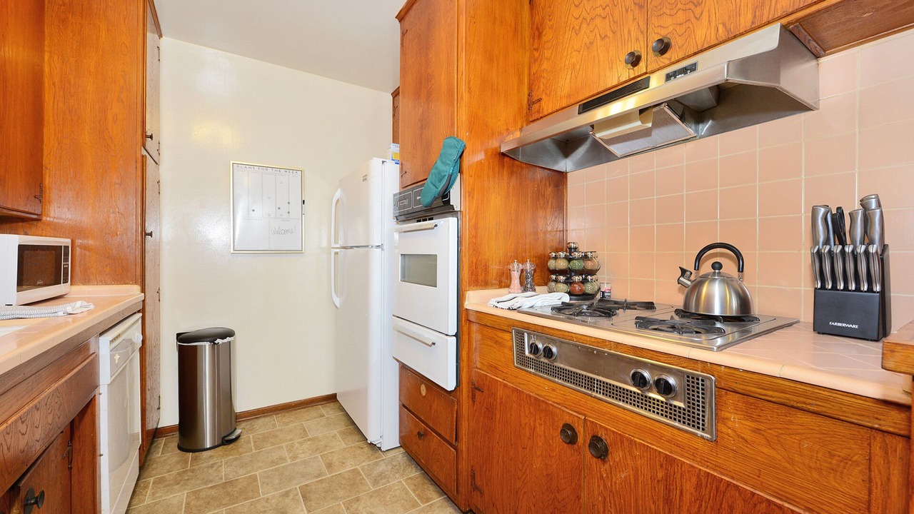 Photo of Kitchen in Beachwood Canyon