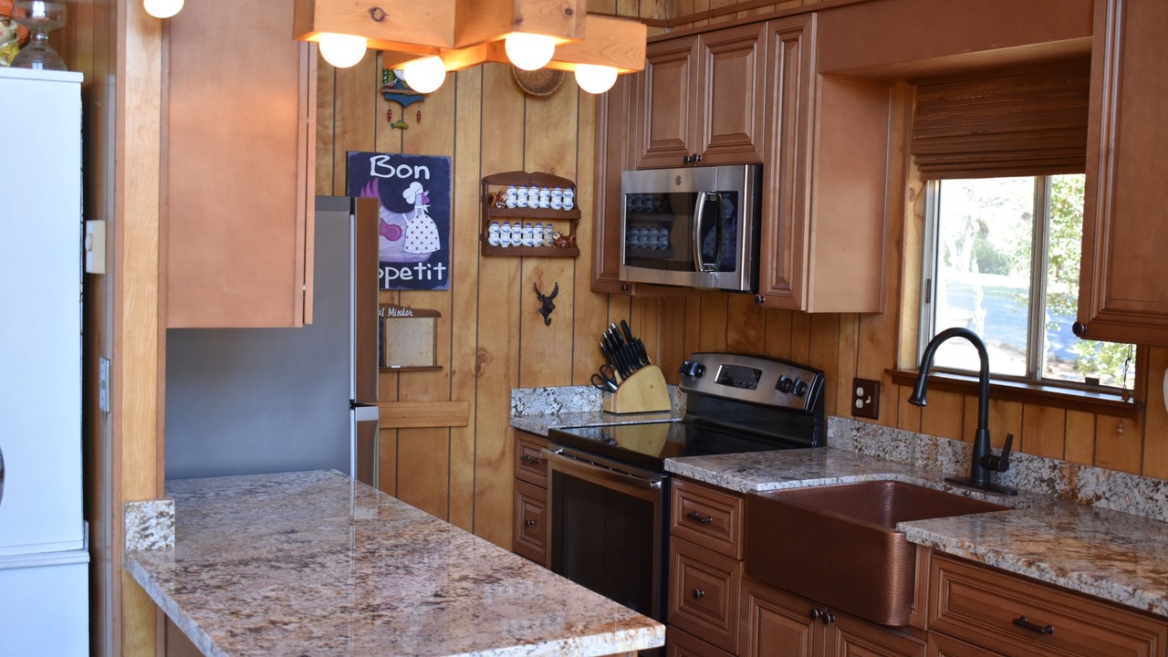 Photo of Kitchen in Groveland