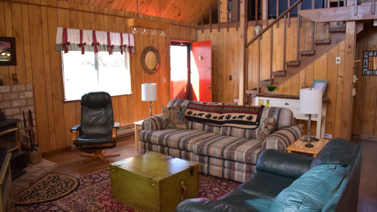 Photo of Livingroom in Groveland