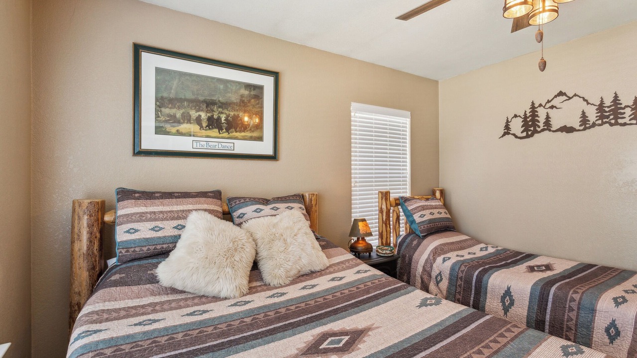 Photo of Bedroom in Mount Shasta