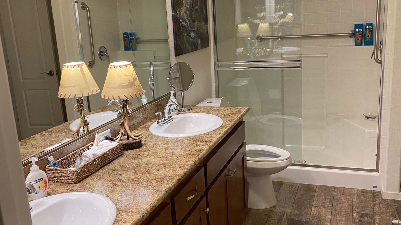 Photo of Bathroom in Groveland