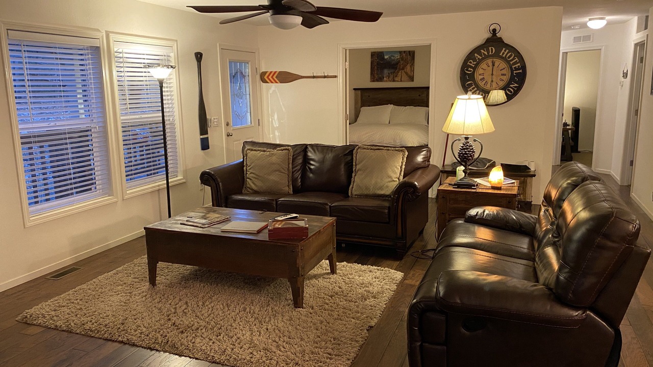 Photo of Livingroom in Groveland