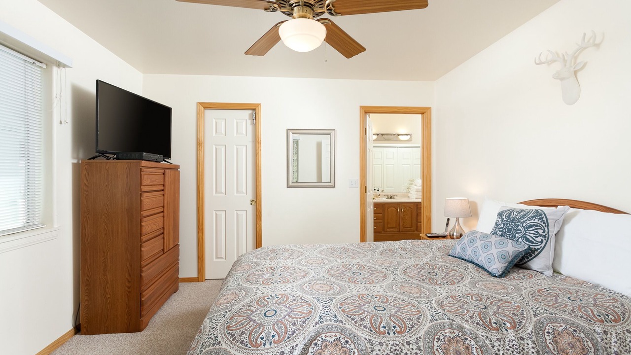 Photo of Bedroom in Big Bear Lake