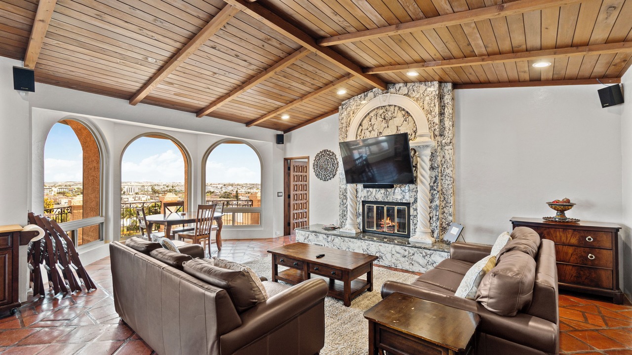 Photo of Livingroom in Roseville - Fleet Ridge