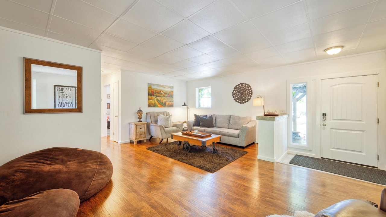 Photo of Livingroom in Healdsburg