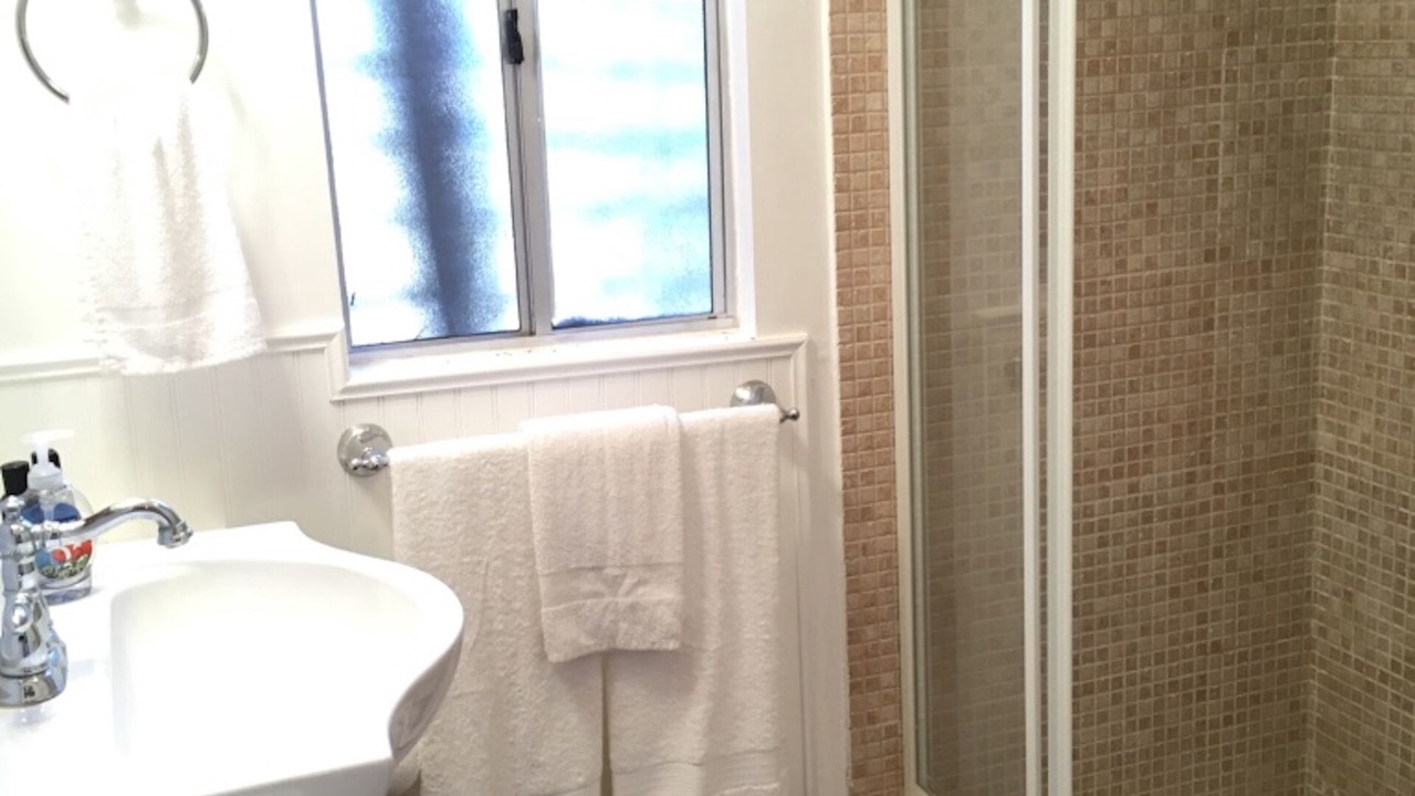 Photo of Bathroom in Golden Rectangle