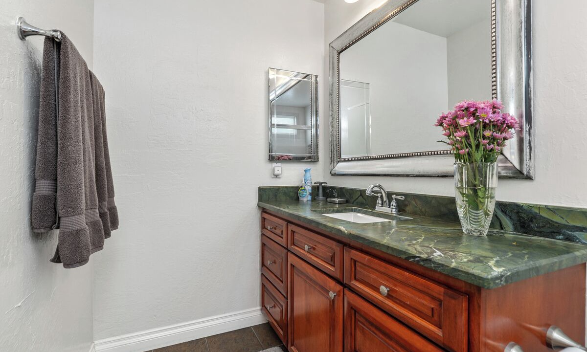 Photo of Bathroom in Lantern District