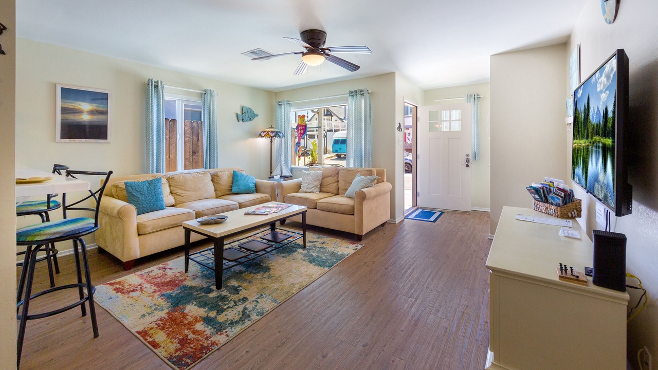 Photo of Livingroom in Silver Strand