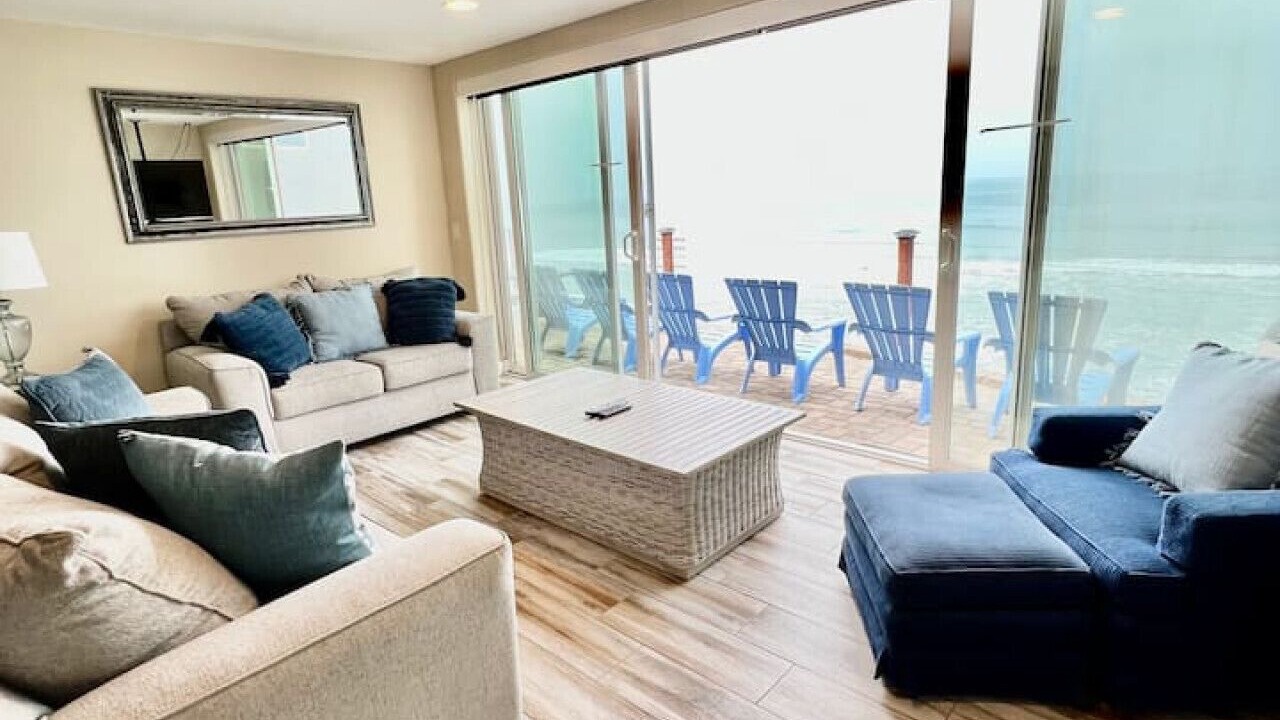 Photo of Livingroom in South Oceanside