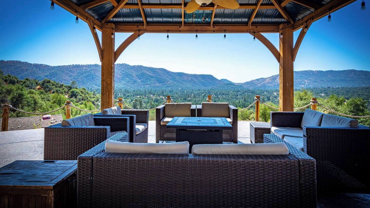 Photo of Patio Balcony in Oakhurst