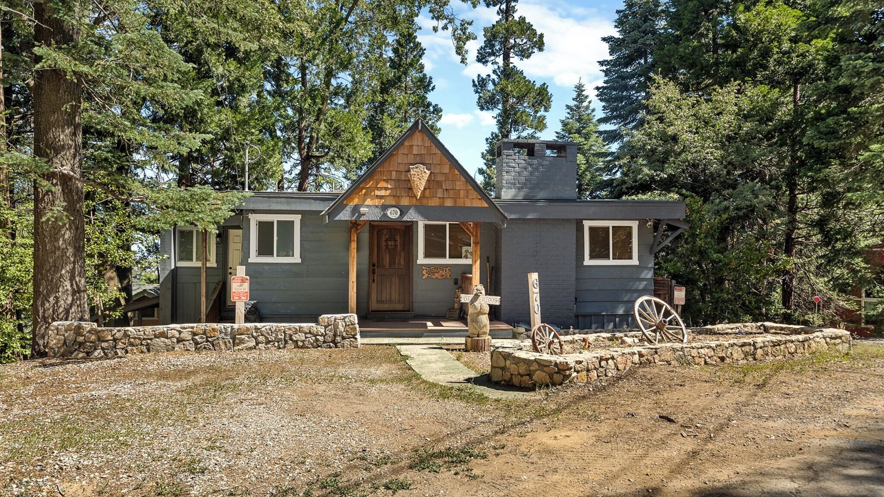 Photo of Outdoor in Arrowhead Villas