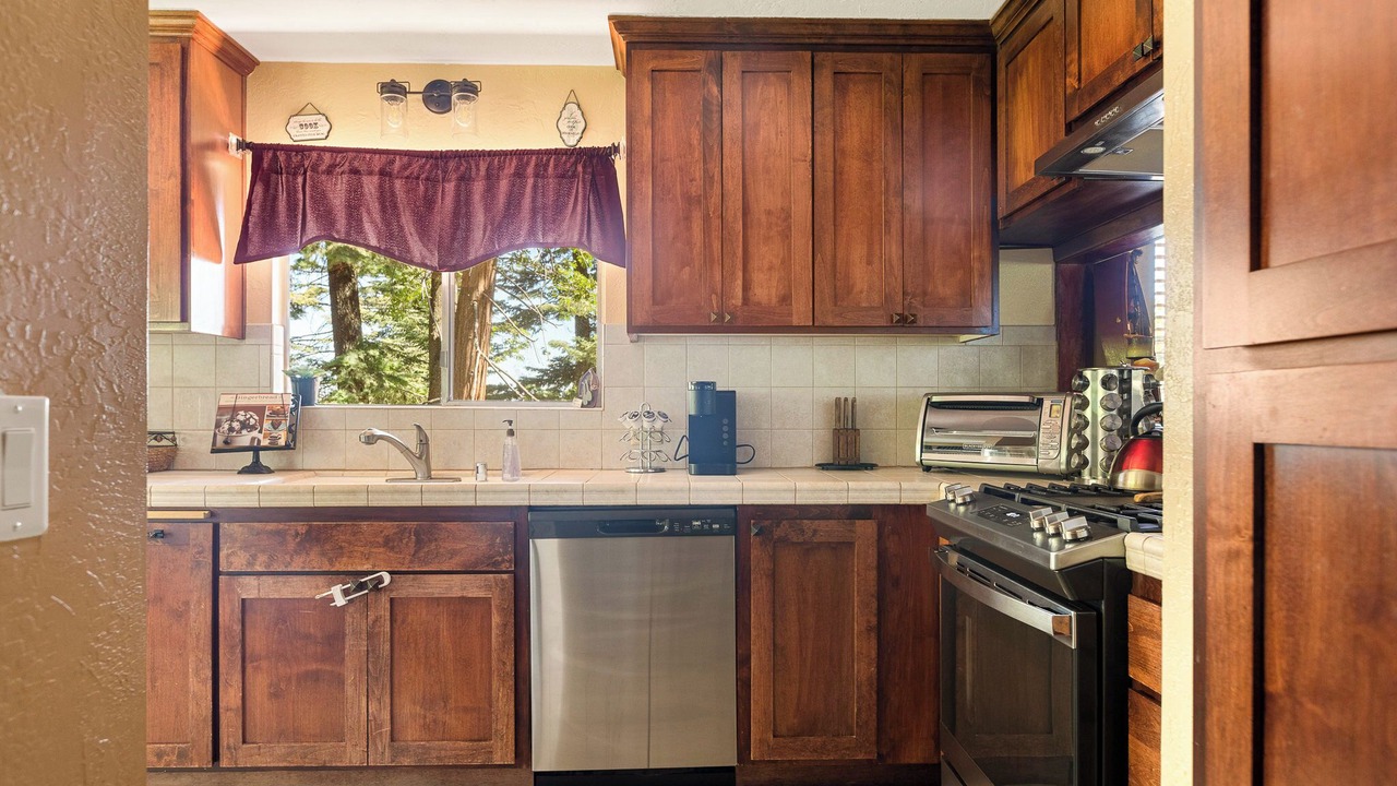 Photo of Kitchen in Arrowhead Villas